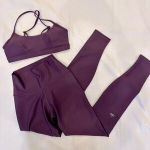 Alo Airlift Intrigue Bra in XS and High-Waist Airlift Legging in XXS